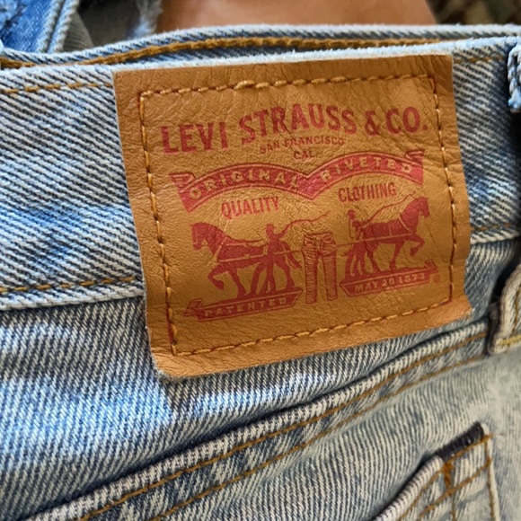 Levi’s Cut Off Shorts Sz  32 - Picture 4 of 9